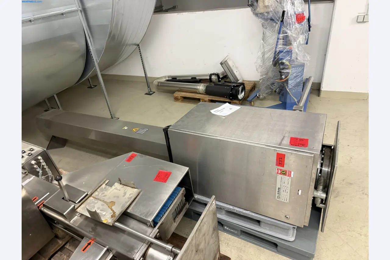 Instalações de produção e embalagem farmacêuticas / Equipamentos de laboratório e operacionais-1