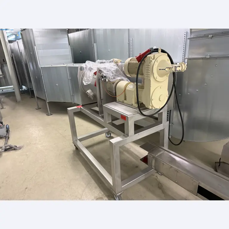 Instalações de produção e embalagem farmacêuticas / Equipamentos de laboratório e operacionais-1