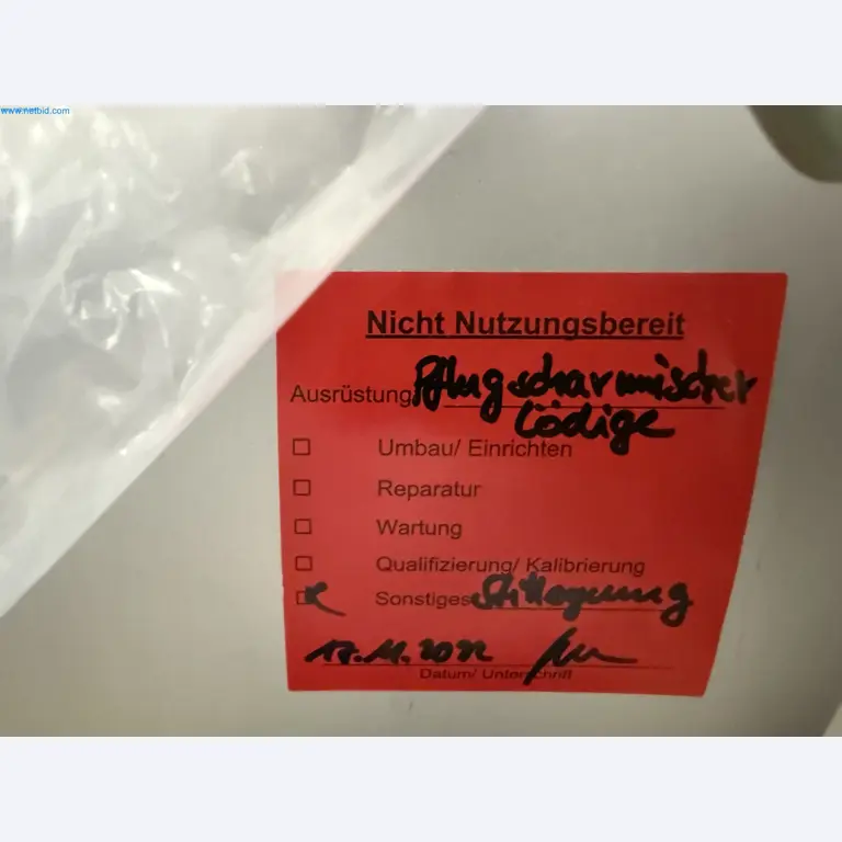 Instalações de produção e embalagem farmacêuticas / Equipamentos de laboratório e operacionais-2
