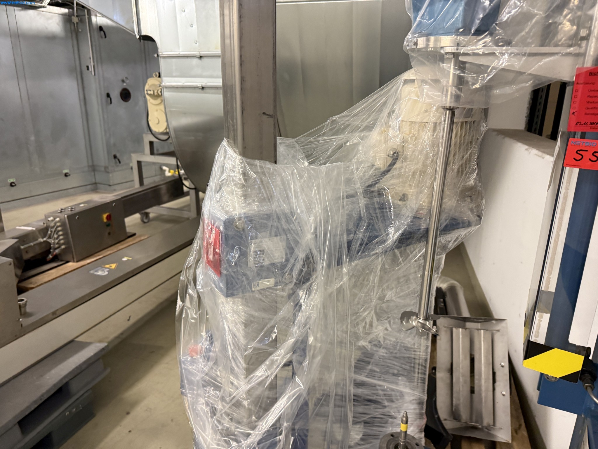 Instalações de produção e embalagem farmacêuticas / Equipamentos de laboratório e operacionais-2