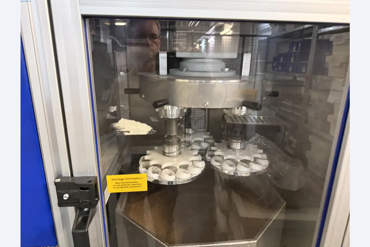 Installations de production et de conditionnement pharmaceutiques / Équipements de laboratoire et d'exploitation-2