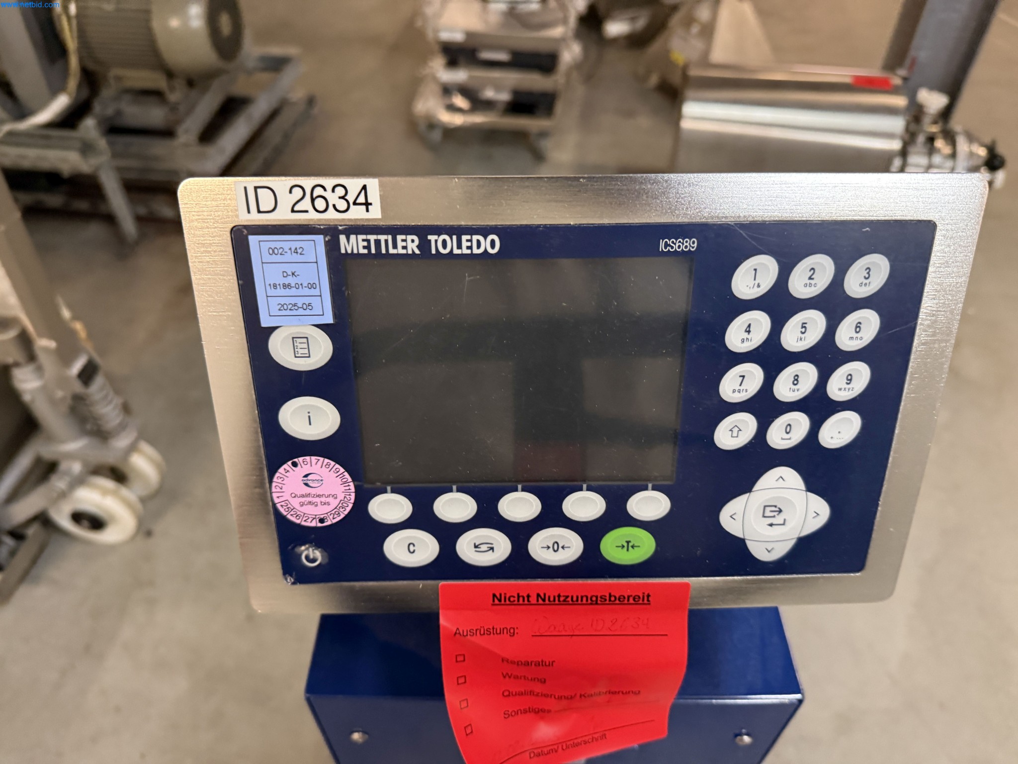 Instalações de produção e embalagem farmacêuticas / Equipamentos de laboratório e operacionais-2