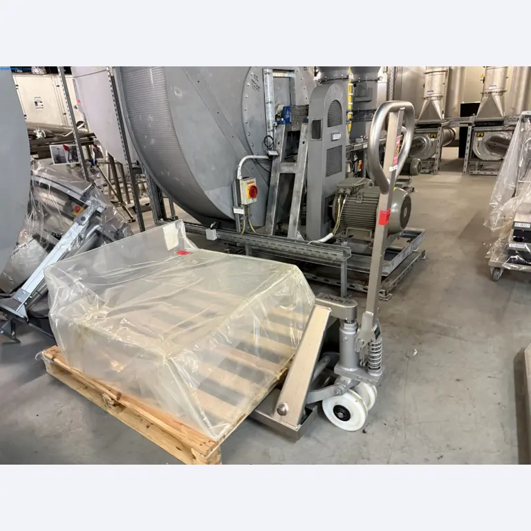 Instalações de produção e embalagem farmacêuticas / Equipamentos de laboratório e operacionais-1