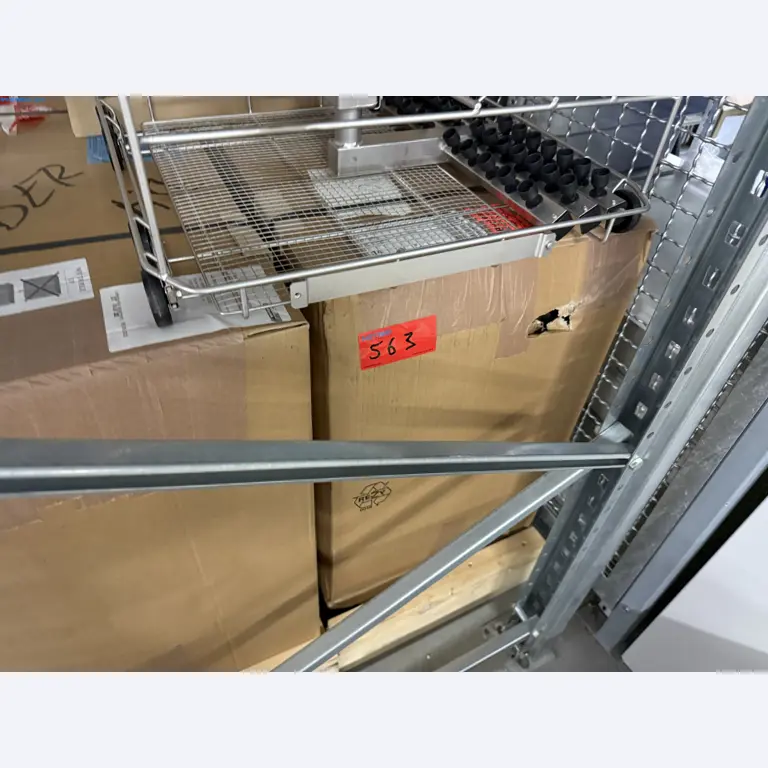 Instalações de produção e embalagem farmacêuticas / Equipamentos de laboratório e operacionais-1