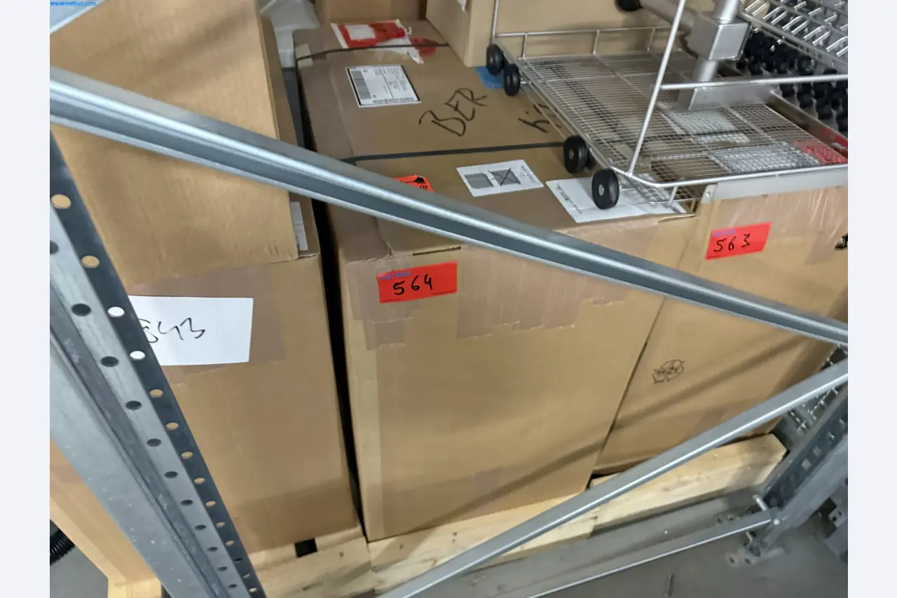 Instalações de produção e embalagem farmacêuticas / Equipamentos de laboratório e operacionais-1
