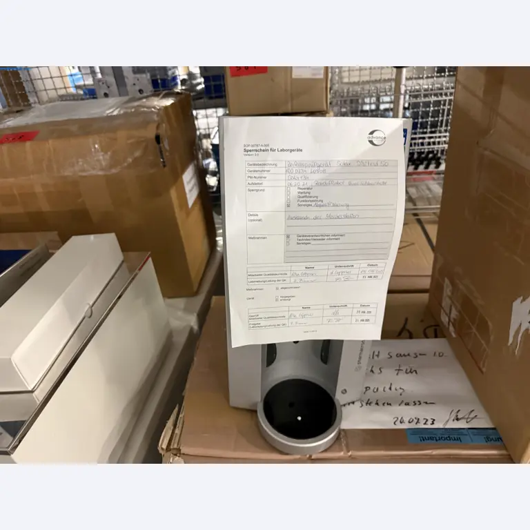 Instalações de produção e embalagem farmacêuticas / Equipamentos de laboratório e operacionais-2