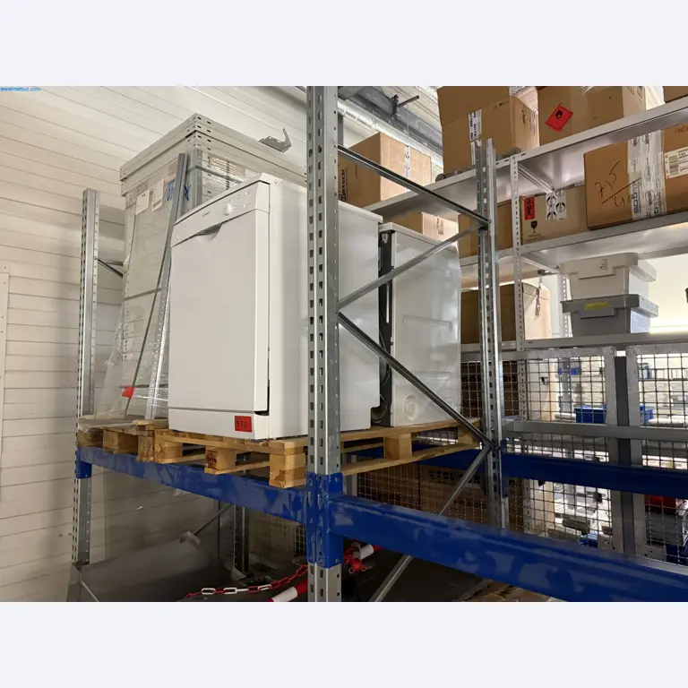 Instalações de produção e embalagem farmacêuticas / Equipamentos de laboratório e operacionais-2