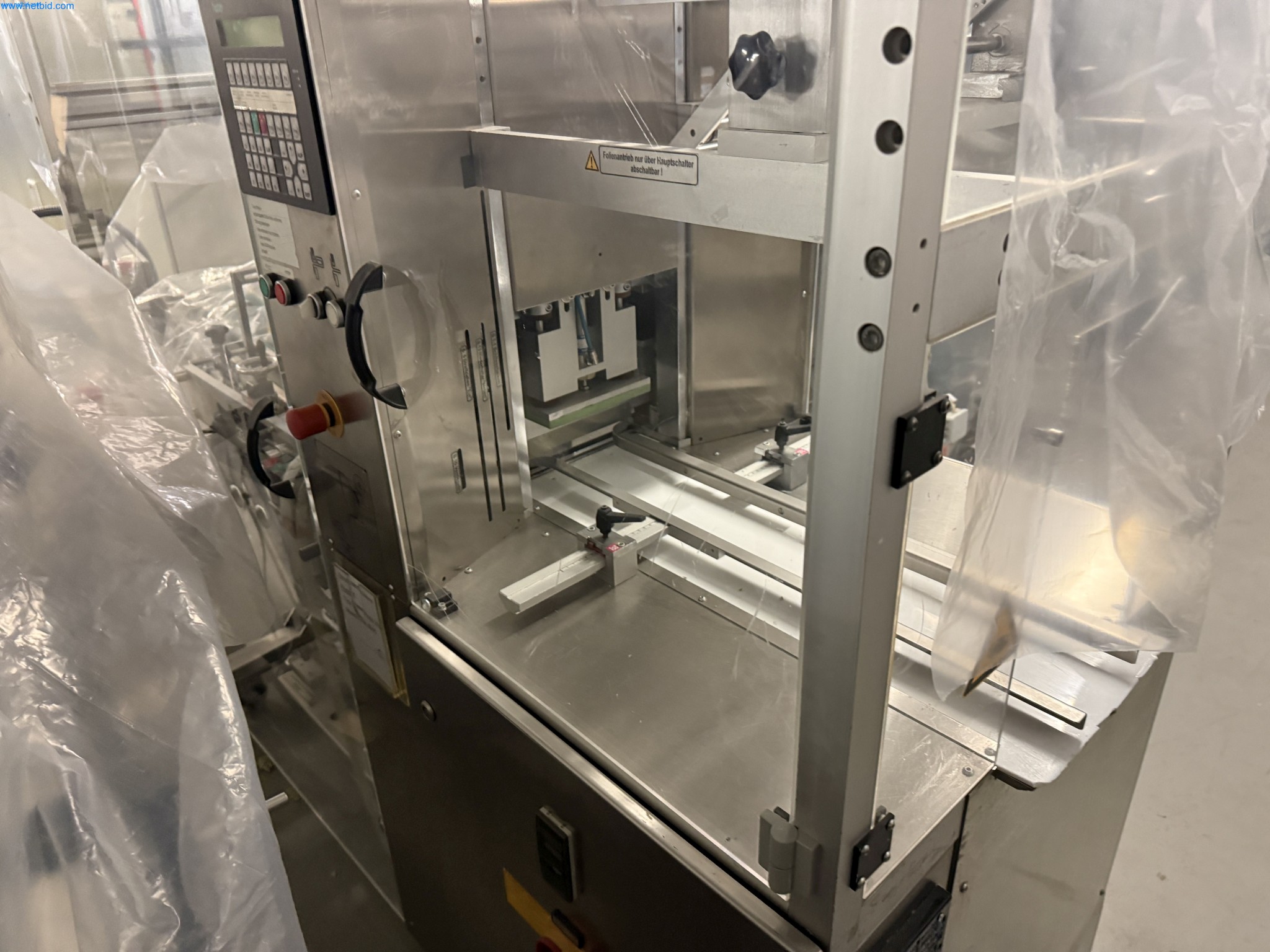 Instalações de produção e embalagem farmacêuticas / Equipamentos de laboratório e operacionais-2