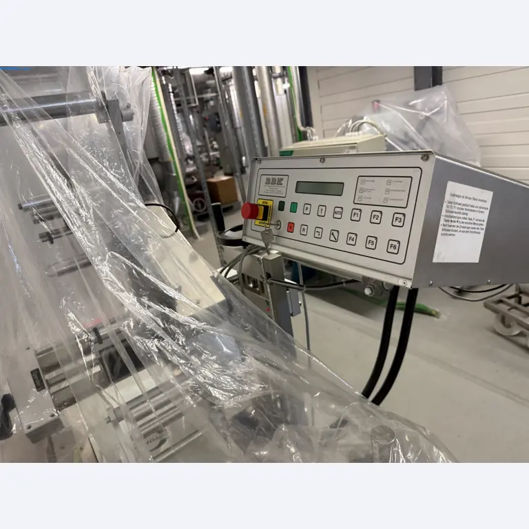 Instalações de produção e embalagem farmacêuticas / Equipamentos de laboratório e operacionais-2