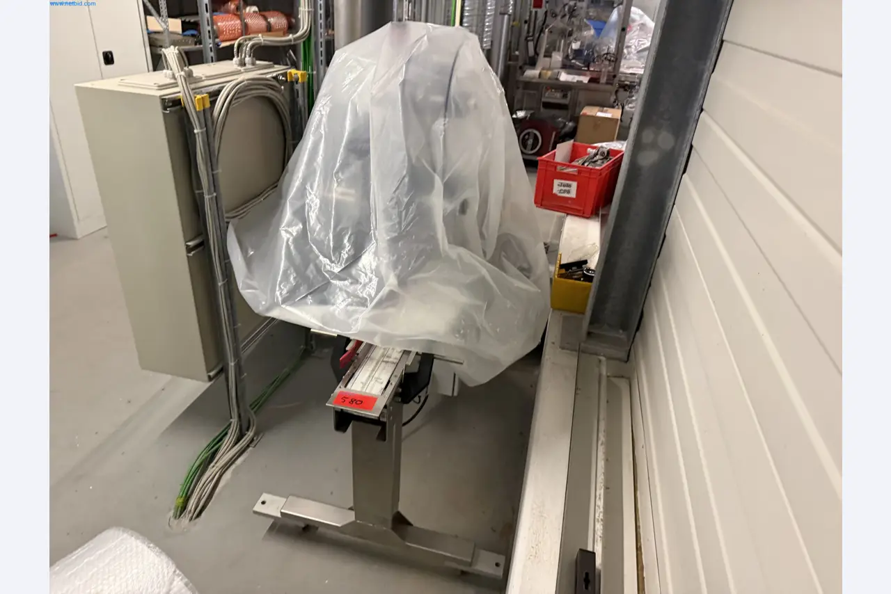Instalações de produção e embalagem farmacêuticas / Equipamentos de laboratório e operacionais-1