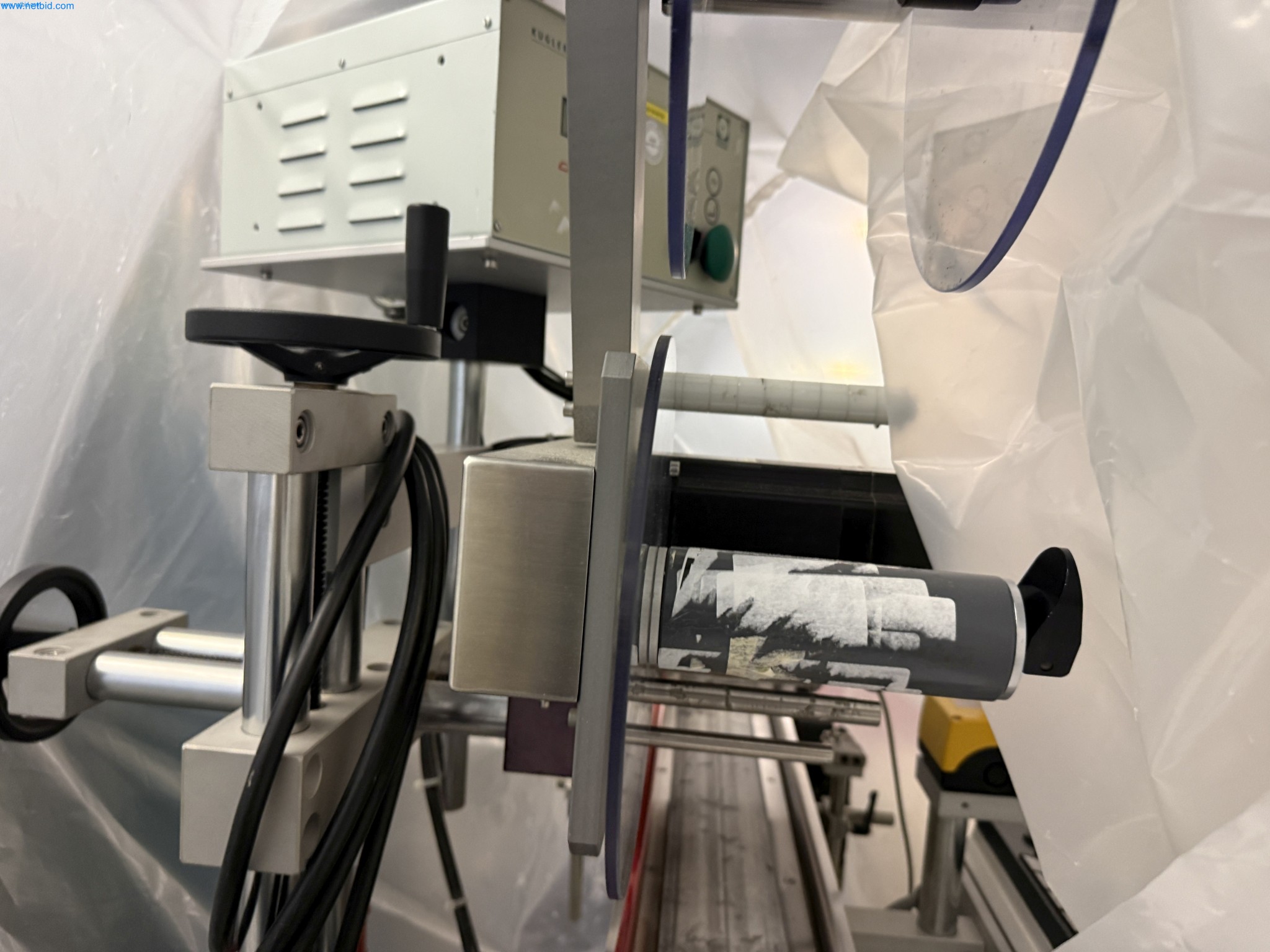 Instalações de produção e embalagem farmacêuticas / Equipamentos de laboratório e operacionais-2