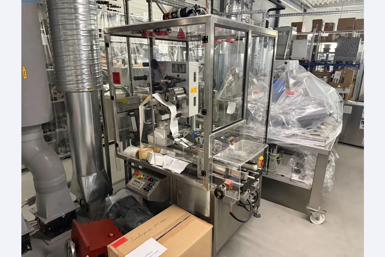 Instalações de produção e embalagem farmacêuticas / Equipamentos de laboratório e operacionais-1