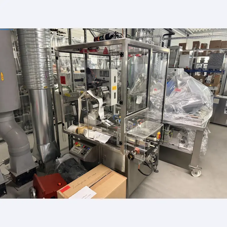 Instalações de produção e embalagem farmacêuticas / Equipamentos de laboratório e operacionais-1