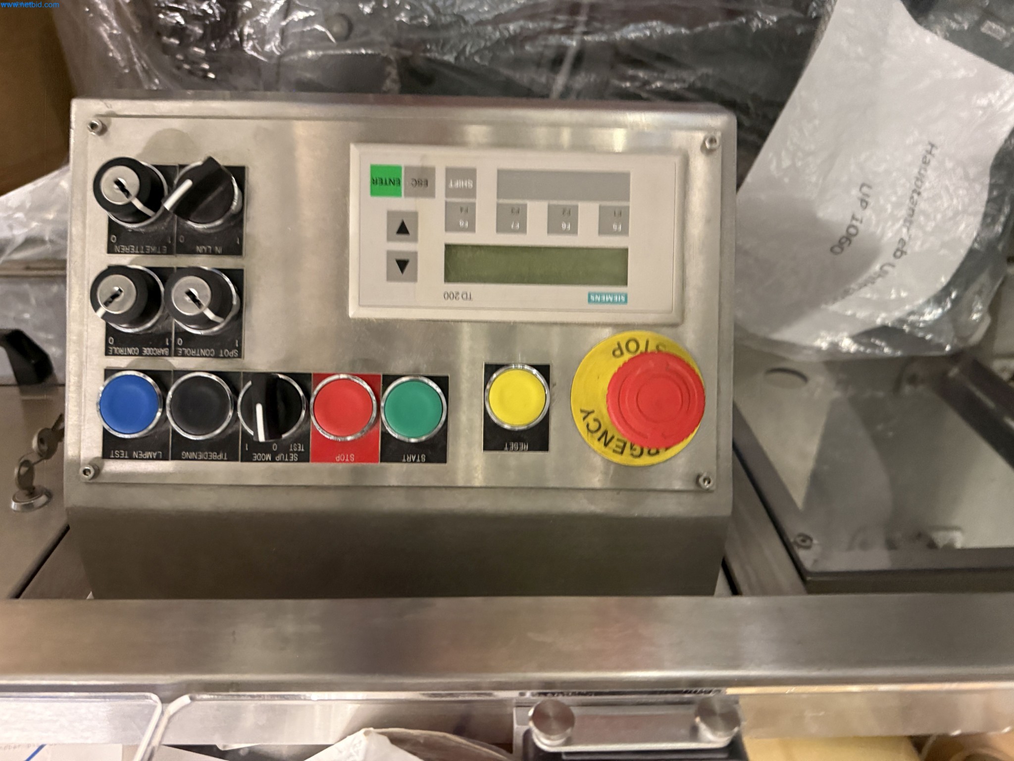 Instalações de produção e embalagem farmacêuticas / Equipamentos de laboratório e operacionais-2