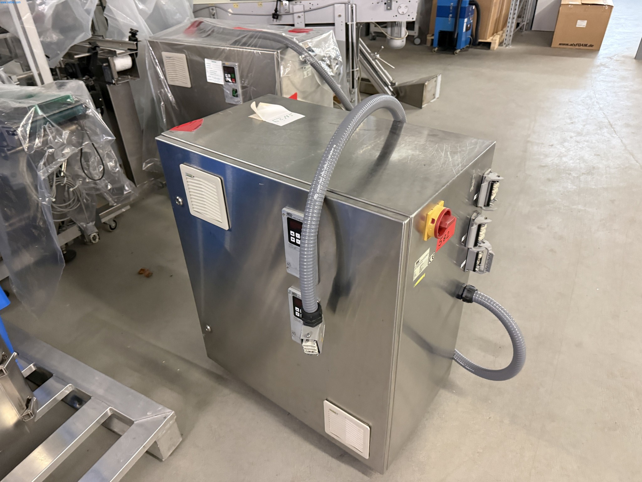 Installations de production et de conditionnement pharmaceutiques / Équipements de laboratoire et d'exploitation-1