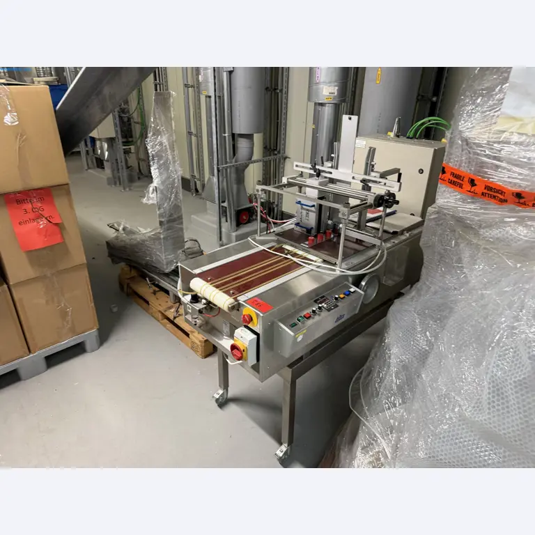 Instalações de produção e embalagem farmacêuticas / Equipamentos de laboratório e operacionais-1