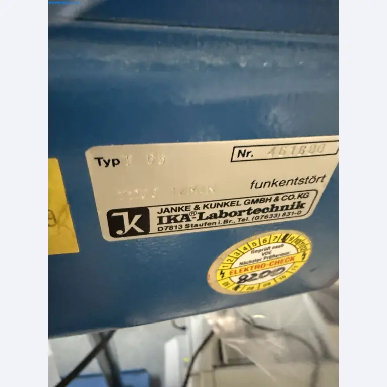 Instalações de produção e embalagem farmacêuticas / Equipamentos de laboratório e operacionais-2