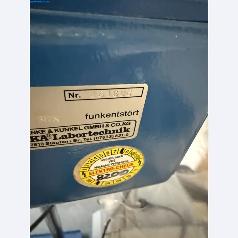 Instalações de produção e embalagem farmacêuticas / Equipamentos de laboratório e operacionais-3