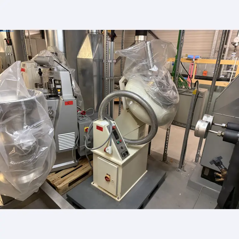 Instalações de produção e embalagem farmacêuticas / Equipamentos de laboratório e operacionais-1