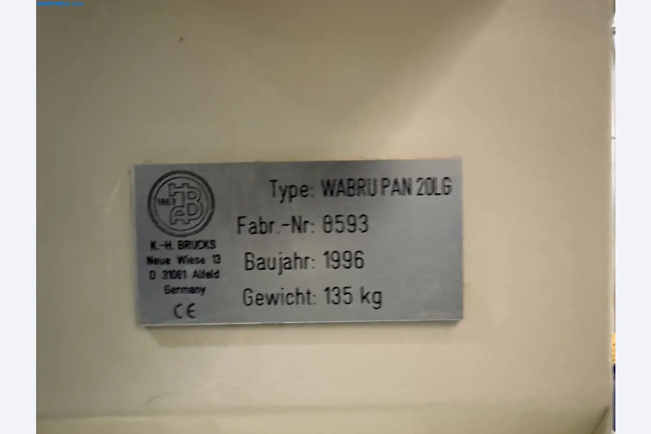 Instalações de produção e embalagem farmacêuticas / Equipamentos de laboratório e operacionais-2