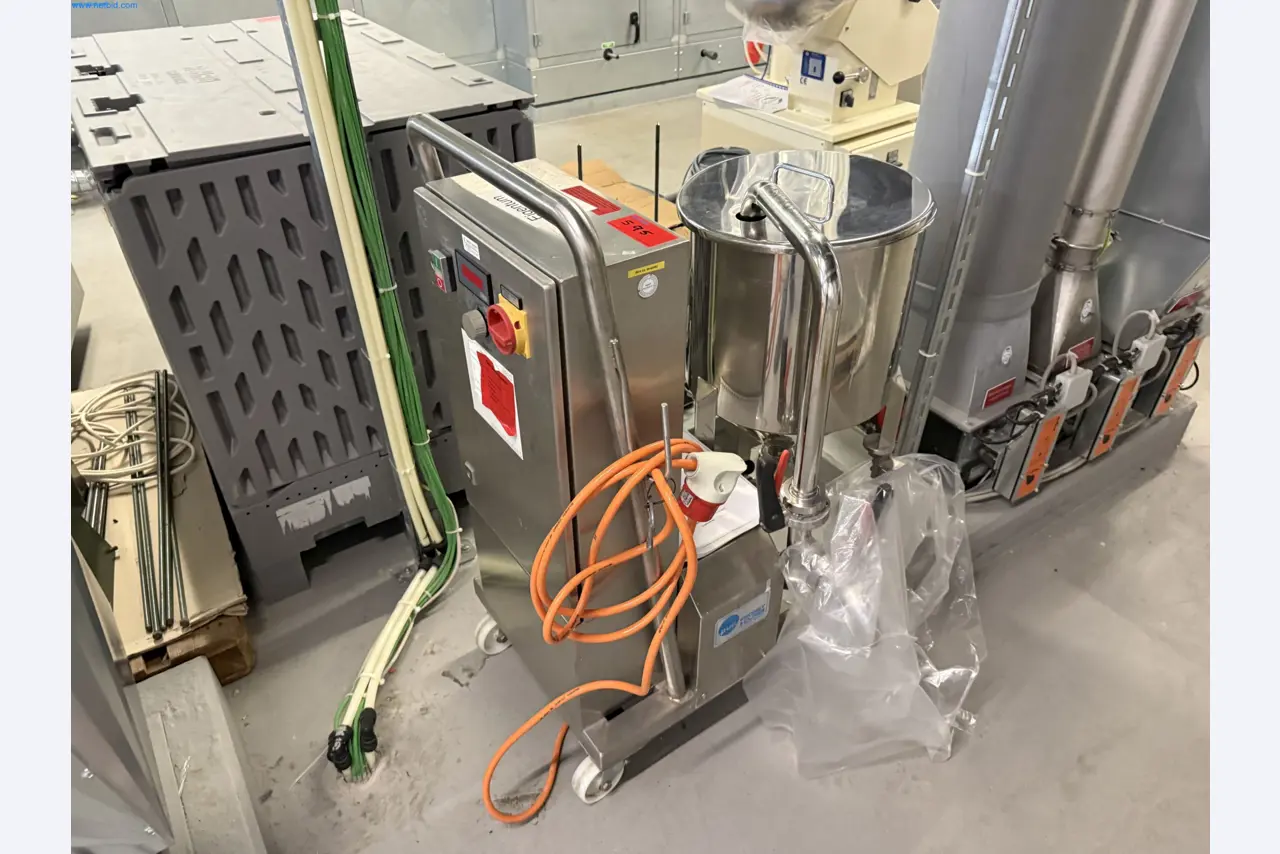 Instalações de produção e embalagem farmacêuticas / Equipamentos de laboratório e operacionais-1