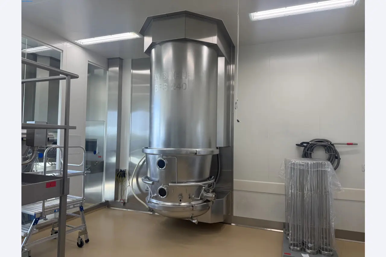 Installations de production et de conditionnement pharmaceutiques / Équipements de laboratoire et d'exploitation-1