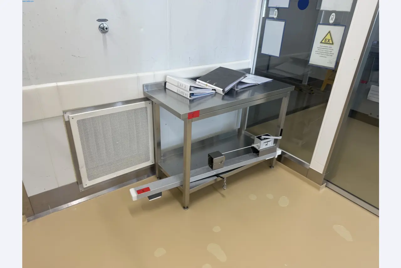 Installations de production et de conditionnement pharmaceutiques / Équipements de laboratoire et d'exploitation-2
