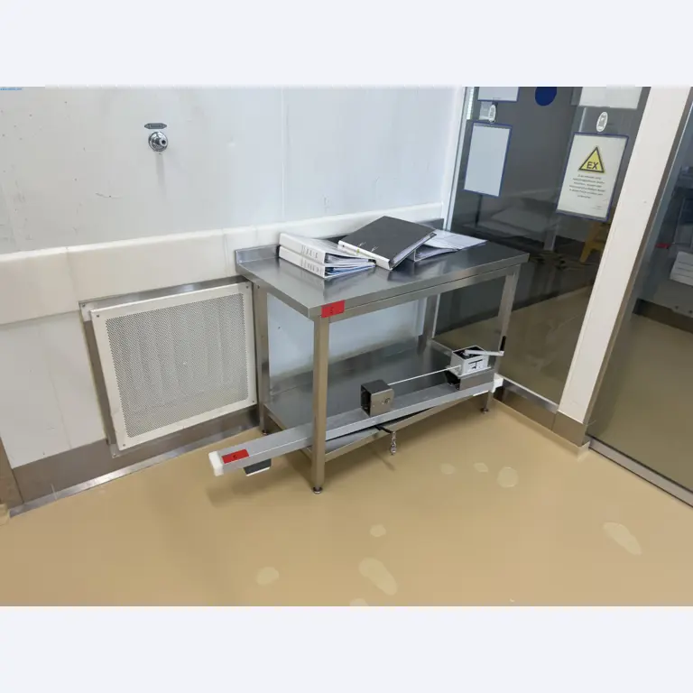 Installations de production et de conditionnement pharmaceutiques / Équipements de laboratoire et d'exploitation-2