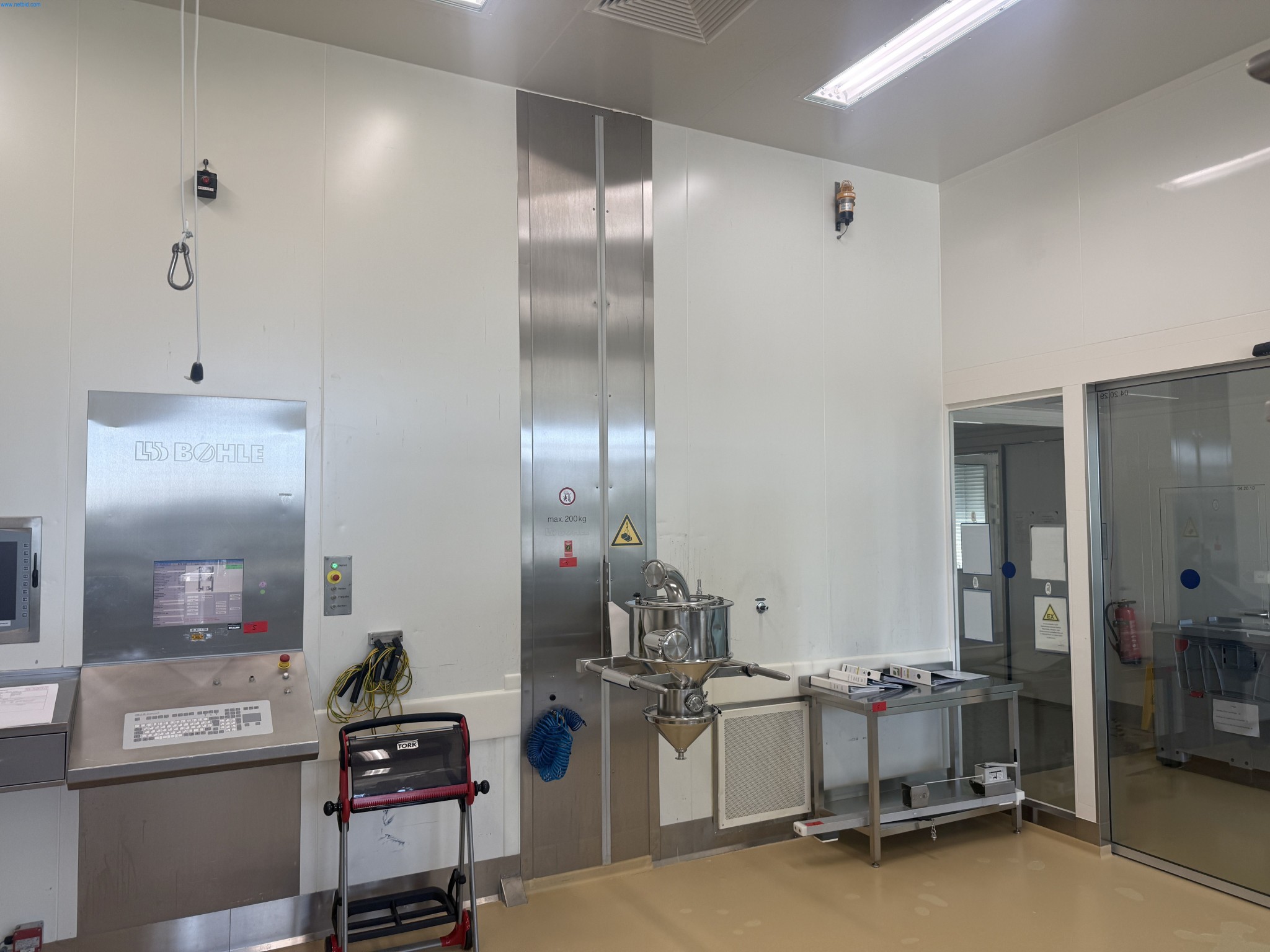 Installations de production et de conditionnement pharmaceutiques / Équipements de laboratoire et d'exploitation-5