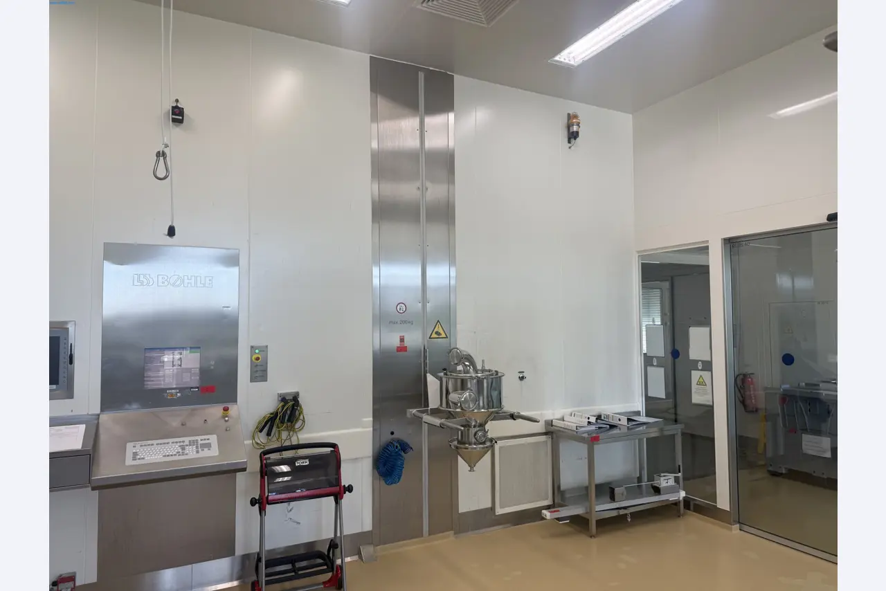 Installations de production et de conditionnement pharmaceutiques / Équipements de laboratoire et d'exploitation-5