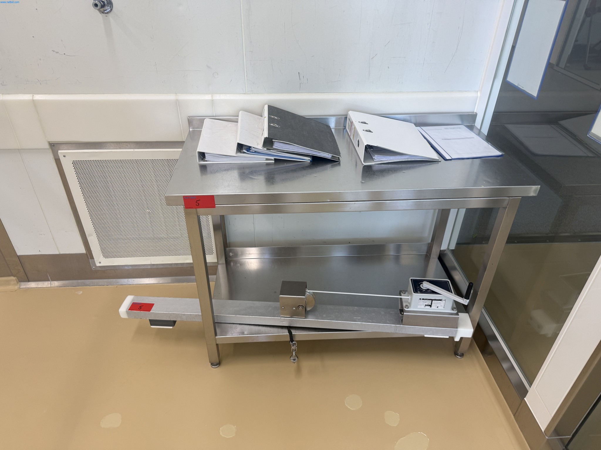 Installations de production et de conditionnement pharmaceutiques / Équipements de laboratoire et d'exploitation-7