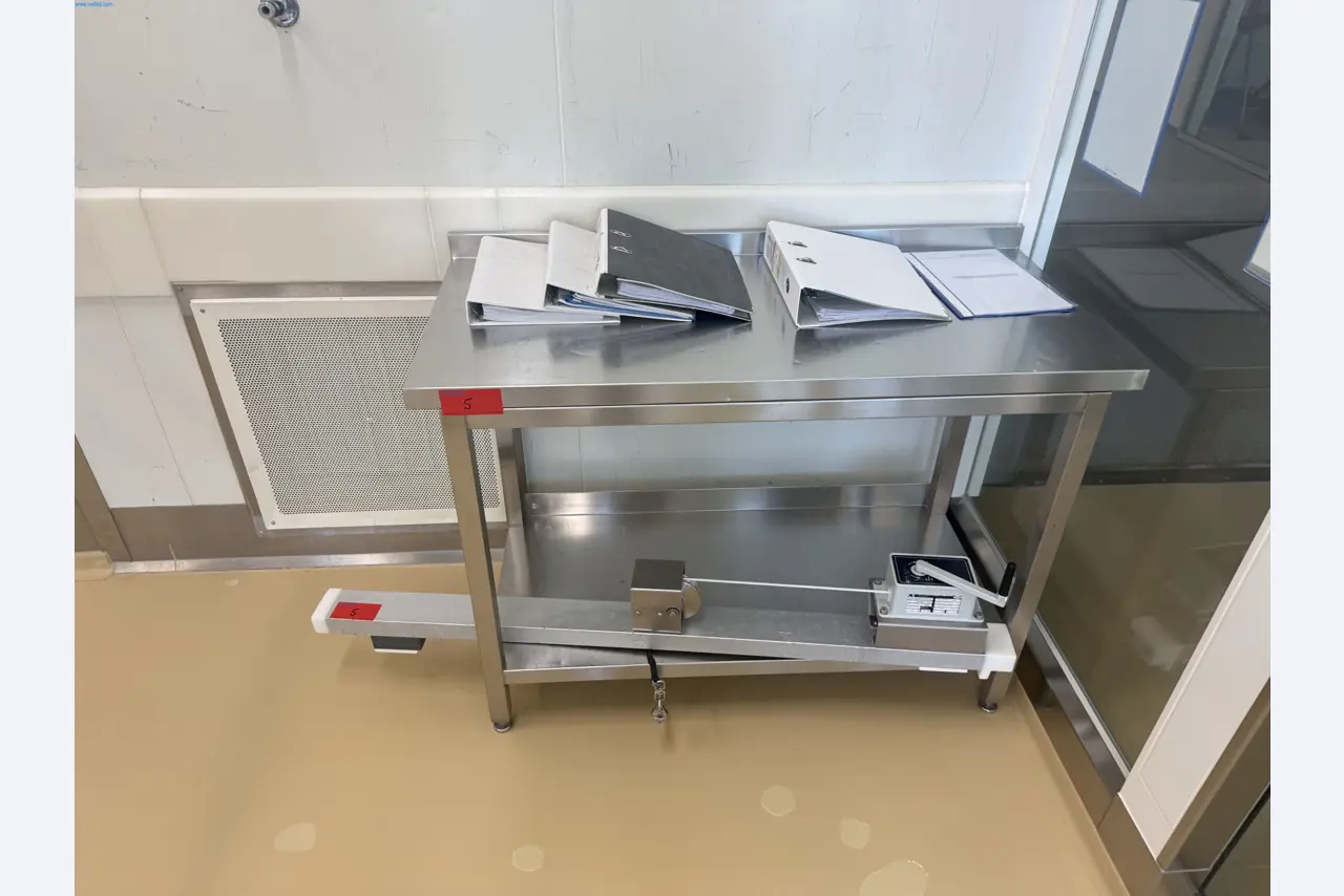 Installations de production et de conditionnement pharmaceutiques / Équipements de laboratoire et d'exploitation-7