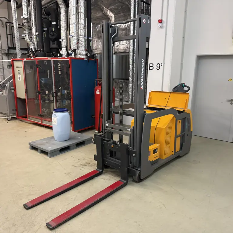 Empilhador elétrico de grande altura Jungheinrich EJG212 GN140-320ZZ
