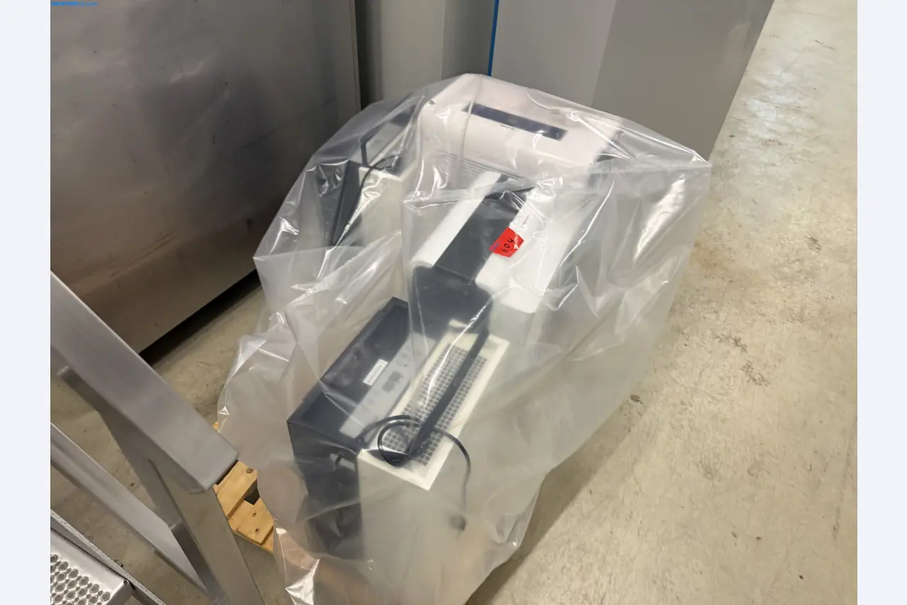 Instalações de produção e embalagem farmacêuticas / Equipamentos de laboratório e operacionais-2