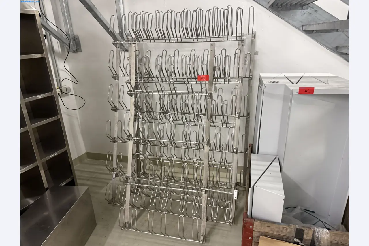 Instalações de produção e embalagem farmacêuticas / Equipamentos de laboratório e operacionais-1