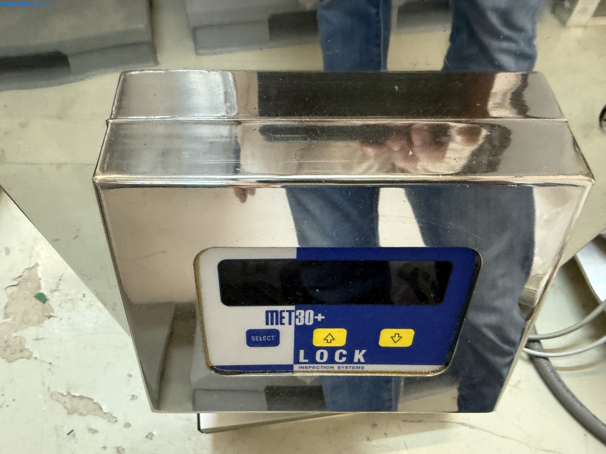 Instalações de produção e embalagem farmacêuticas / Equipamentos de laboratório e operacionais-3
