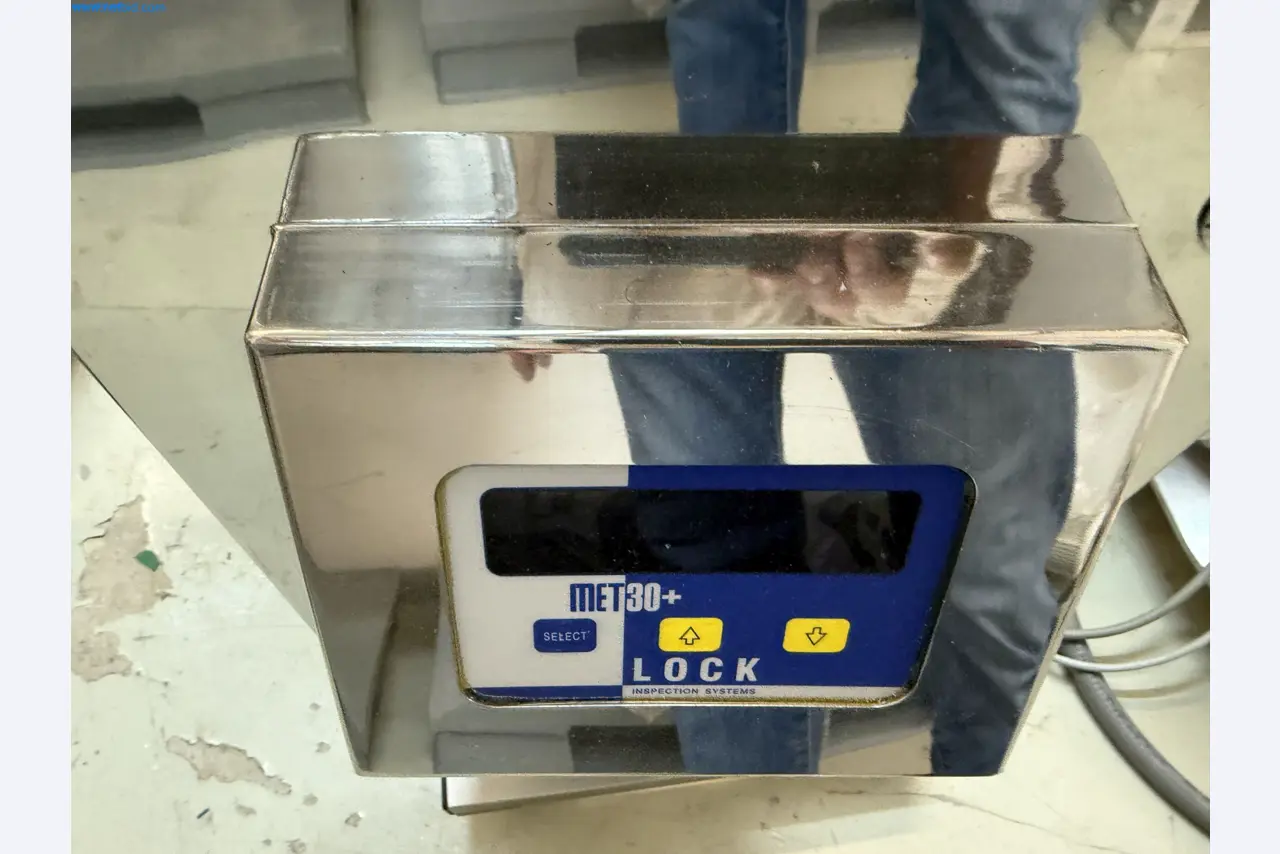 Instalações de produção e embalagem farmacêuticas / Equipamentos de laboratório e operacionais-3