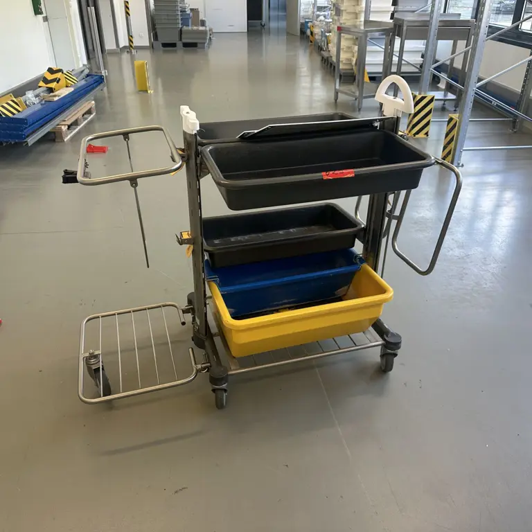 Cleaning cart,