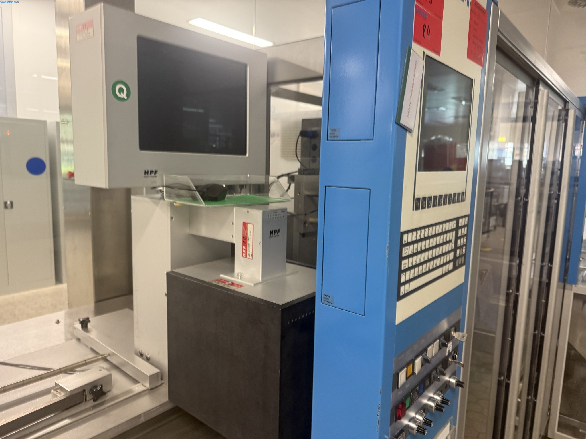 Installations de production et de conditionnement pharmaceutiques / Équipements de laboratoire et d'exploitation-12