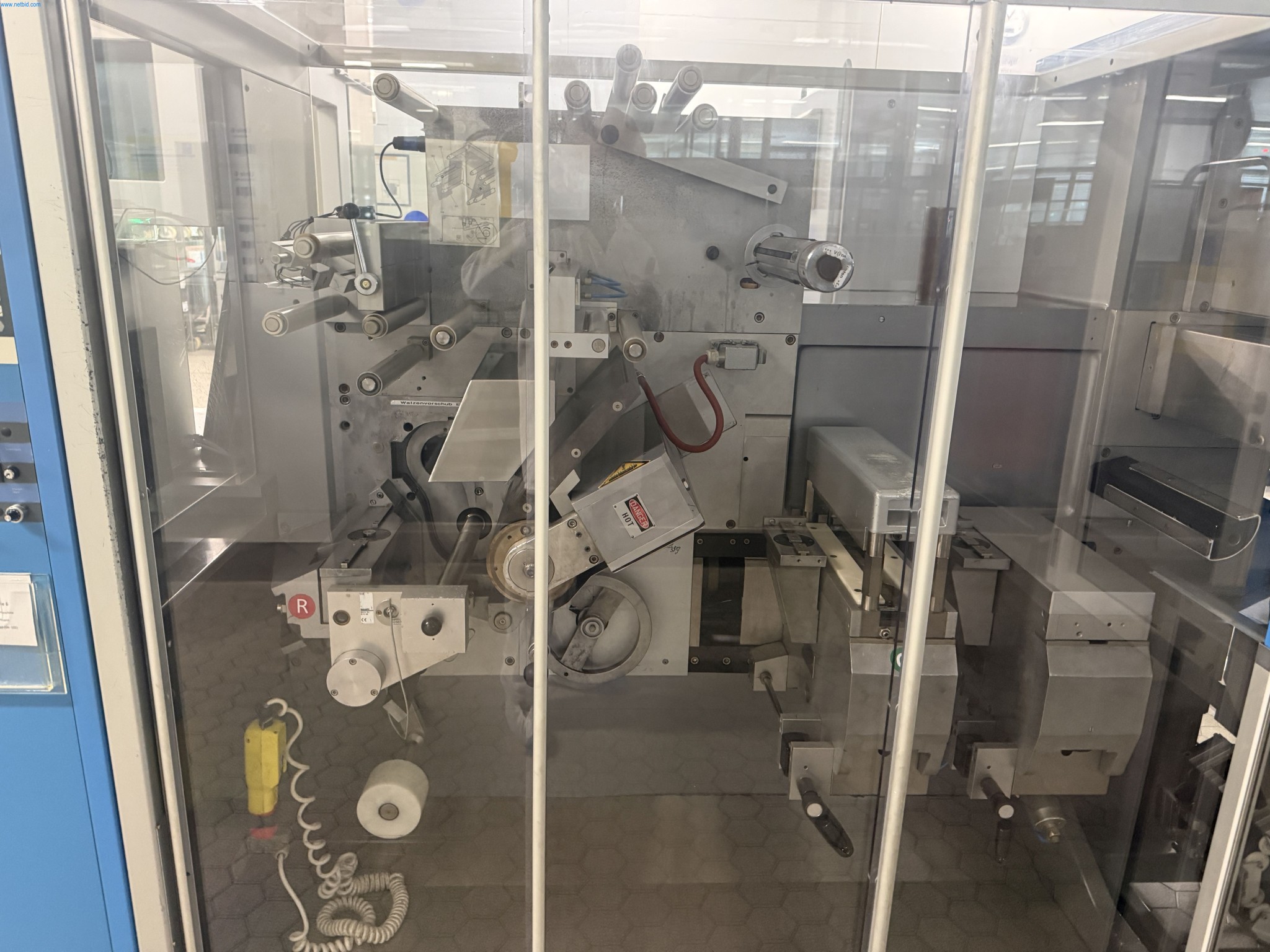 Installations de production et de conditionnement pharmaceutiques / Équipements de laboratoire et d'exploitation-13