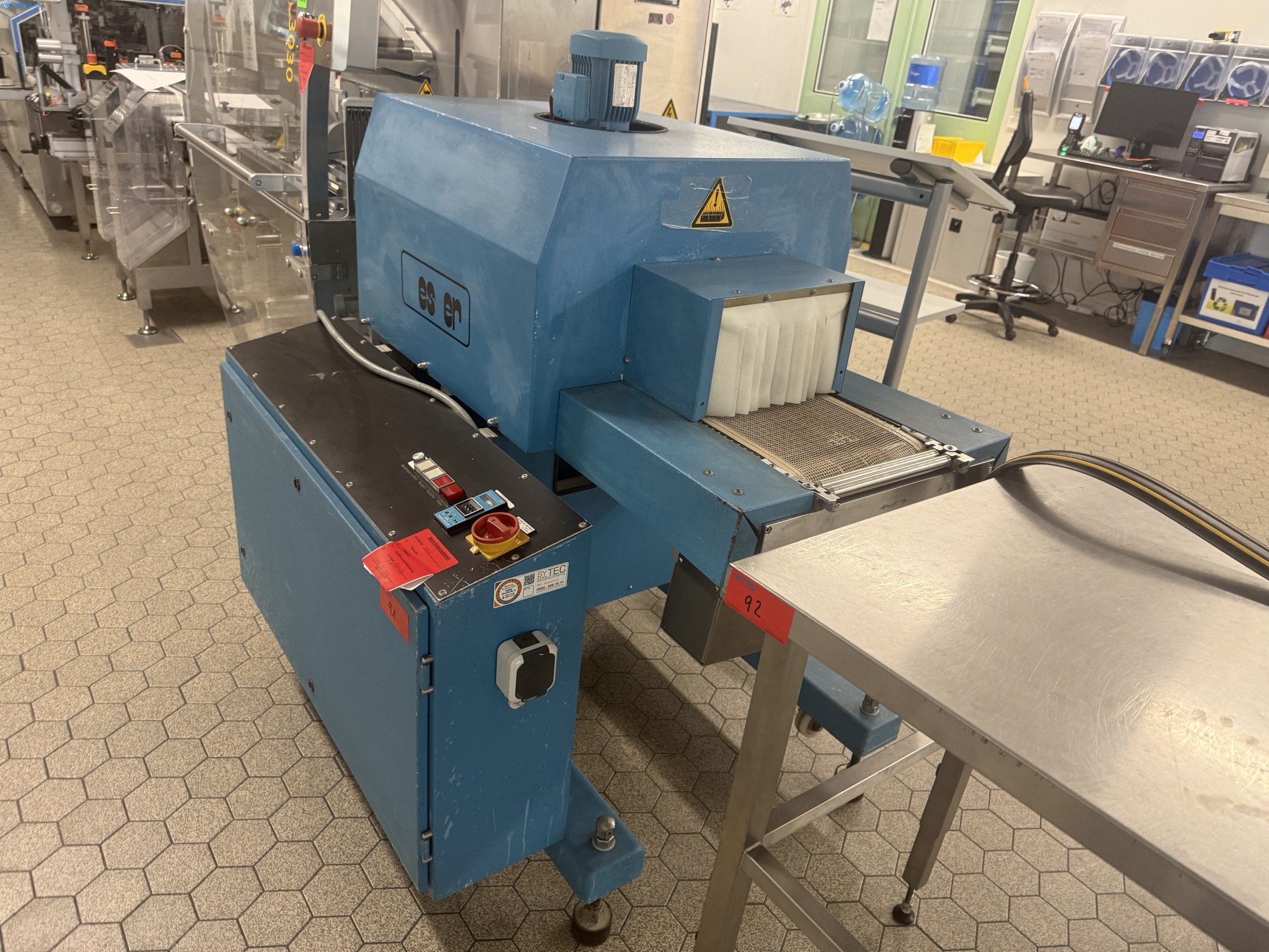 Installations de production et de conditionnement pharmaceutiques / Équipements de laboratoire et d'exploitation-24
