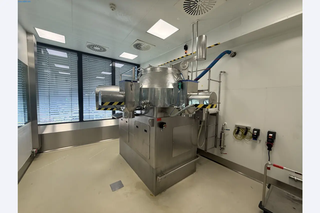 Installations de production et de conditionnement pharmaceutiques / Équipements de laboratoire et d'exploitation-1