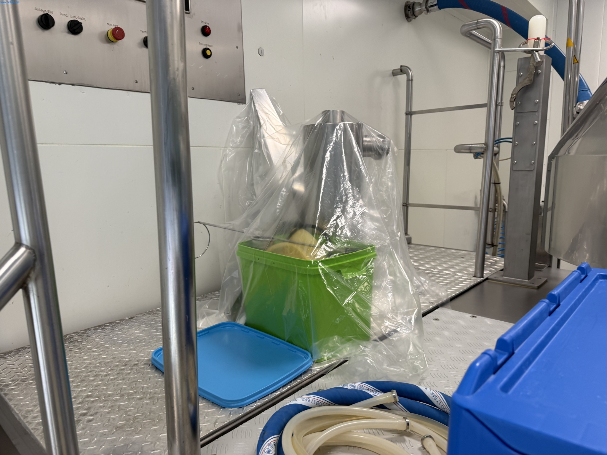 Installations de production et de conditionnement pharmaceutiques / Équipements de laboratoire et d'exploitation-7