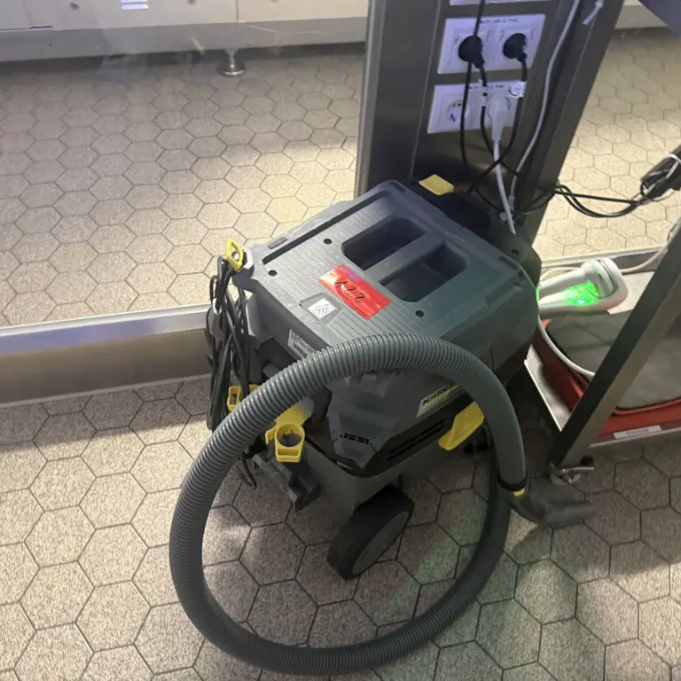 Aspirador industrial Kärcher NT 30/1 APL