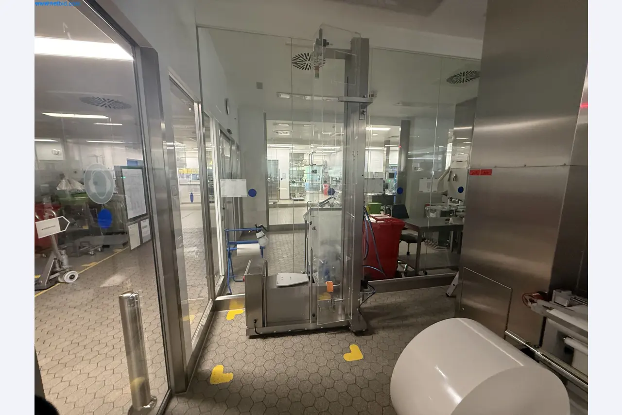 Instalações de produção e embalagem farmacêuticas / Equipamentos de laboratório e operacionais-1