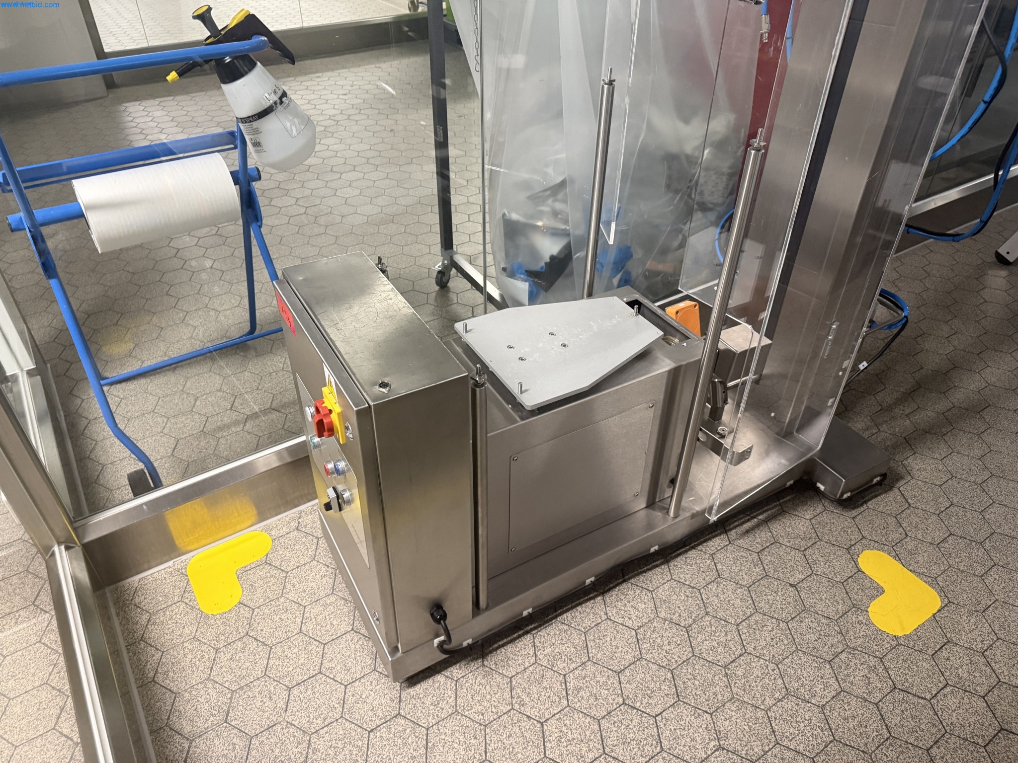 Instalações de produção e embalagem farmacêuticas / Equipamentos de laboratório e operacionais-2