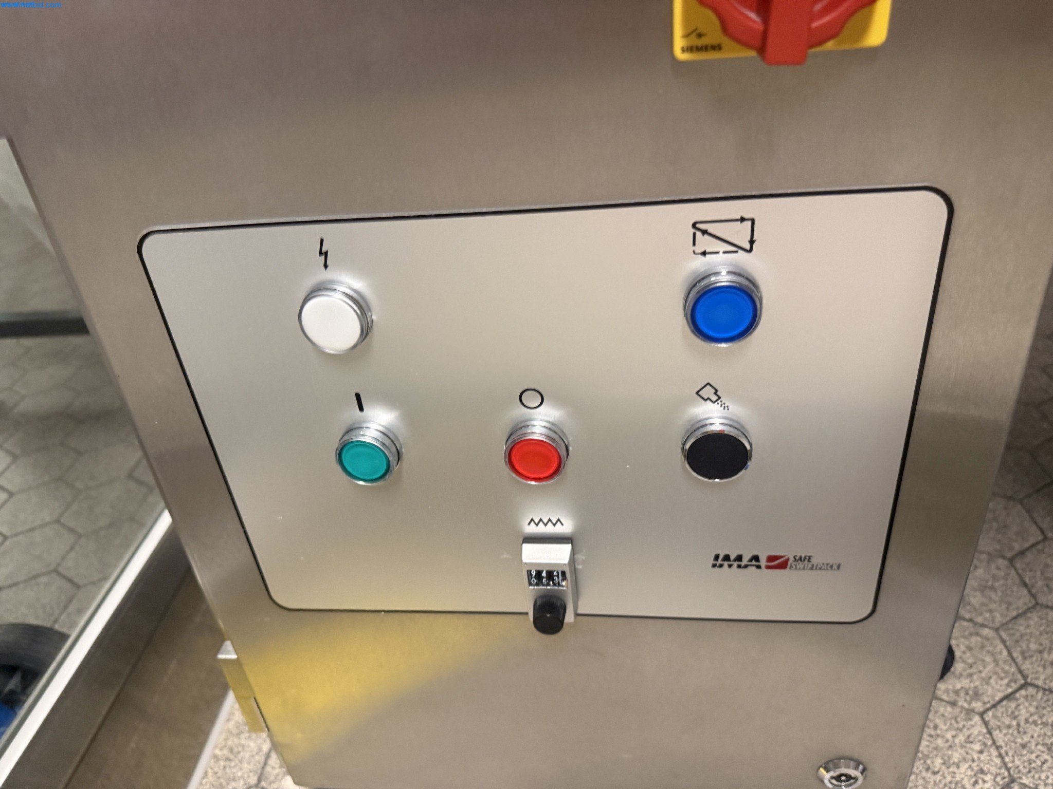 Instalações de produção e embalagem farmacêuticas / Equipamentos de laboratório e operacionais-3