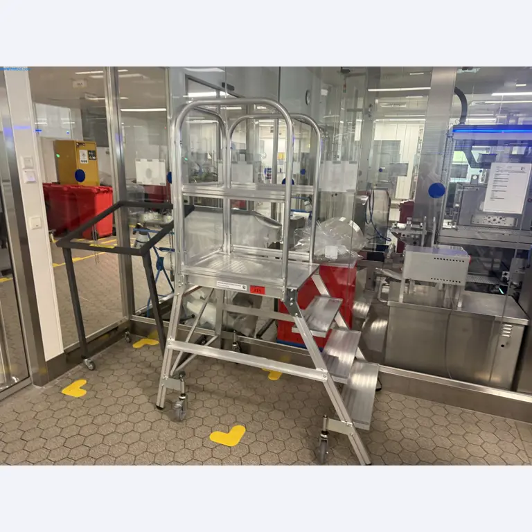 Instalações de produção e embalagem farmacêuticas / Equipamentos de laboratório e operacionais-1