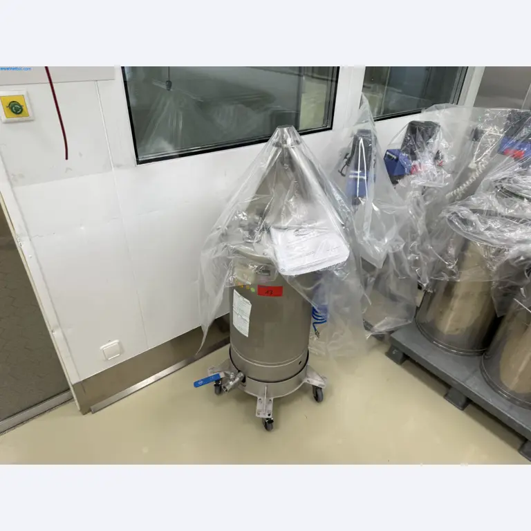 Instalações de produção e embalagem farmacêuticas / Equipamentos de laboratório e operacionais-1