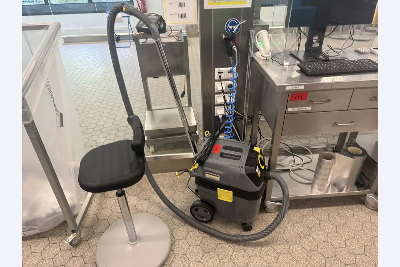 Instalações de produção e embalagem farmacêuticas / Equipamentos de laboratório e operacionais-1